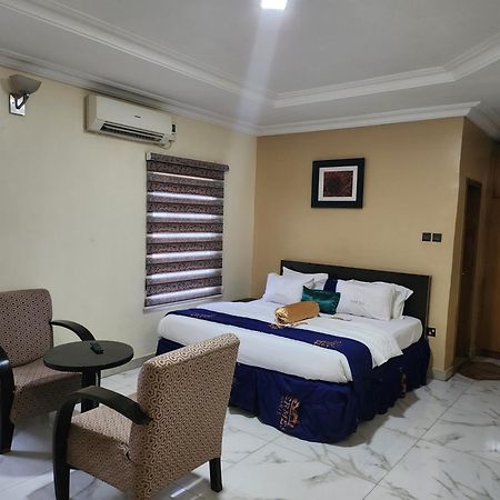 Nue-Crest Hotels & Suites Enugu Exterior photo