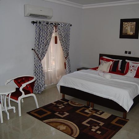 Nue-Crest Hotels & Suites Enugu Exterior photo
