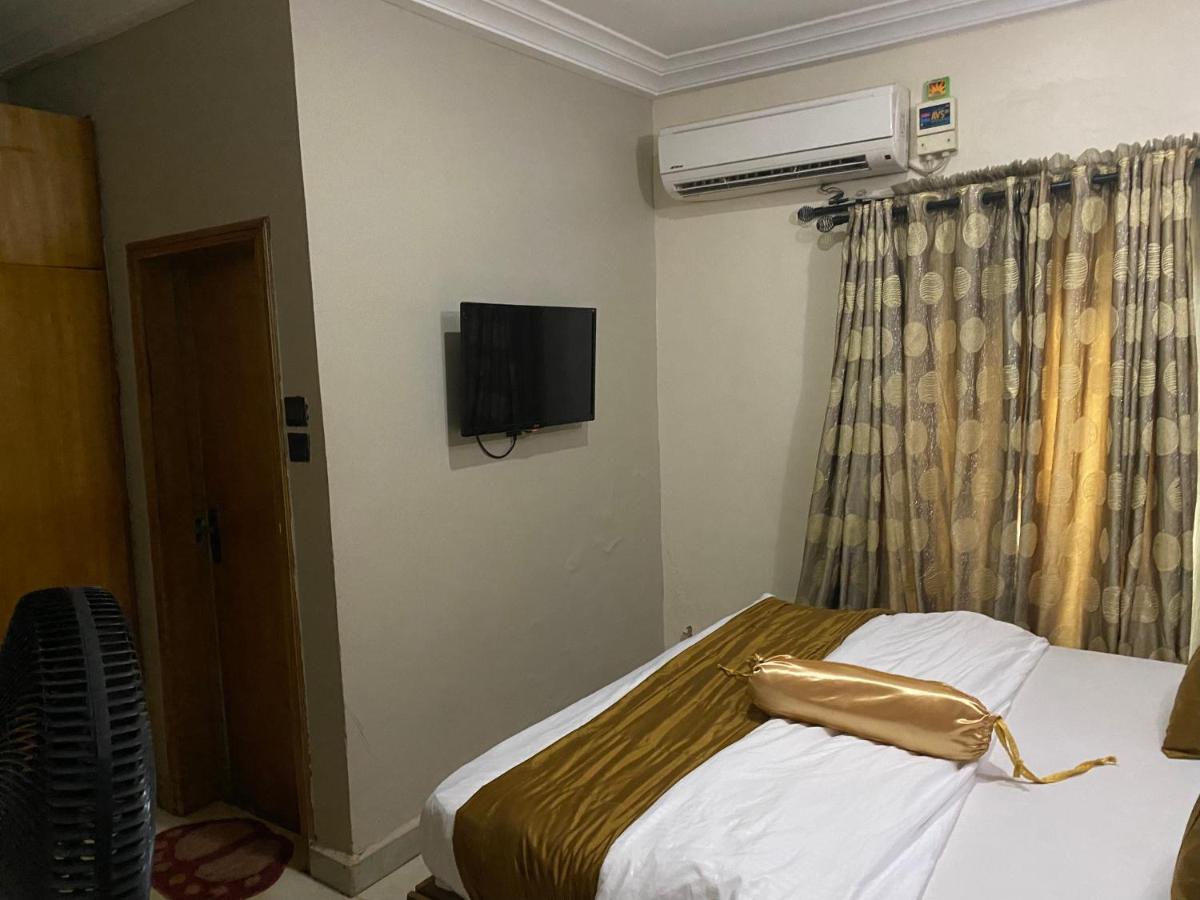 Nue-Crest Hotels & Suites Enugu Exterior photo